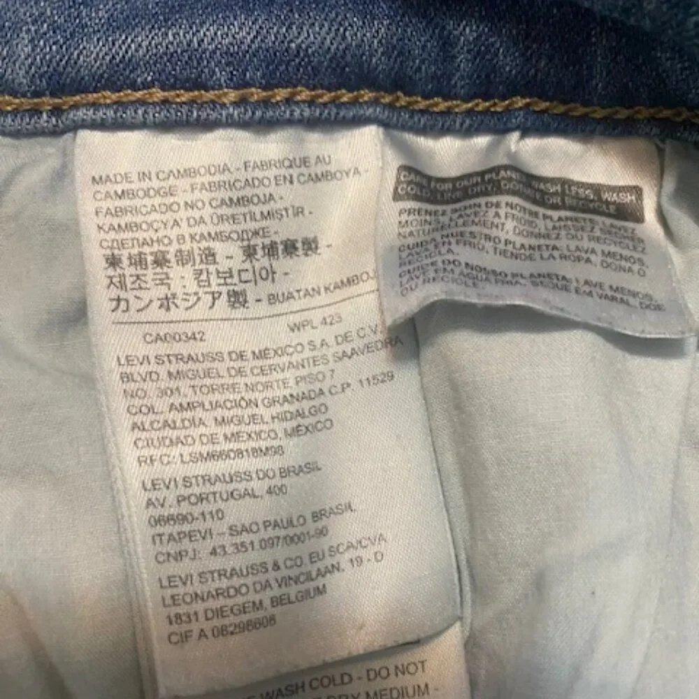 Levi's 721 High-rise distressed 5 pocket skinny jeans, size 34